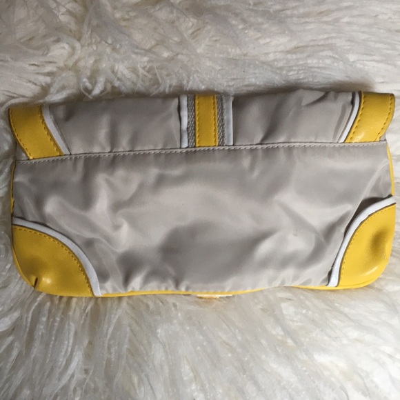 Clutch - Picture 3 of 5